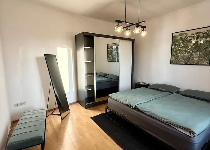 Daire Elegante Jugendstil-wohnung - Ruhige Lage Naehe Hbf *