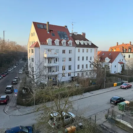 Elegante Jugendstil-wohnung - Ruhige Lage Naehe Hbf * Аугсбург