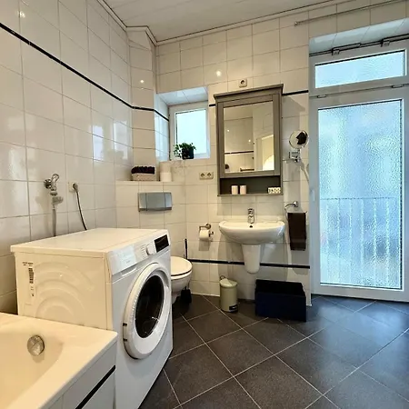 Elegante Jugendstil-wohnung - Ruhige Lage Naehe Hbf Apartament