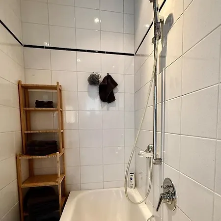 Elegante Jugendstil-wohnung - Ruhige Lage Naehe Hbf Apartment *