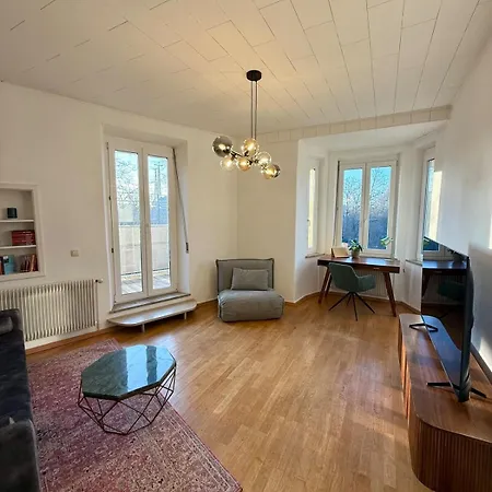 Elegante Jugendstil-wohnung - Ruhige Lage Naehe Hbf *